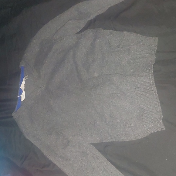 Warm cozy grey sweater - Picture 1 of 2